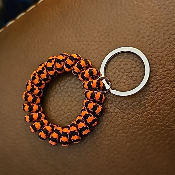 3/$20 Assorted Girl's Jewelry & Accessories - Picture 7 of 10